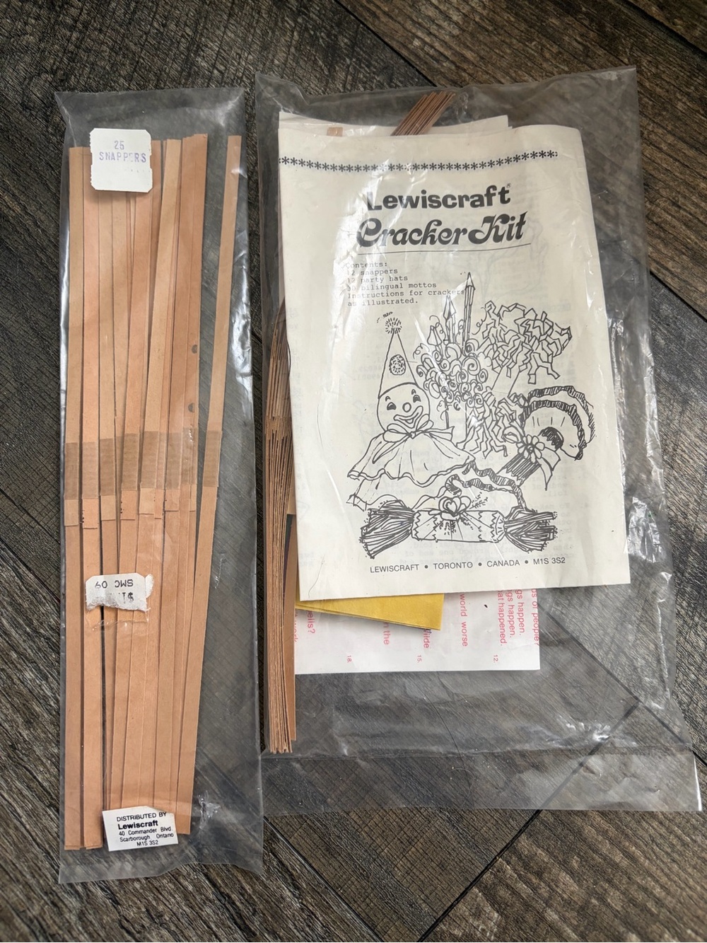 Lewiscraft Cracker craft kit